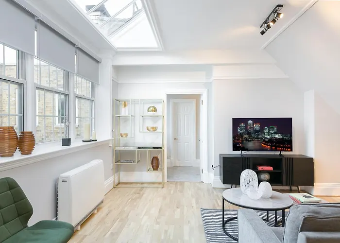 Urban Chic - Dorset Street