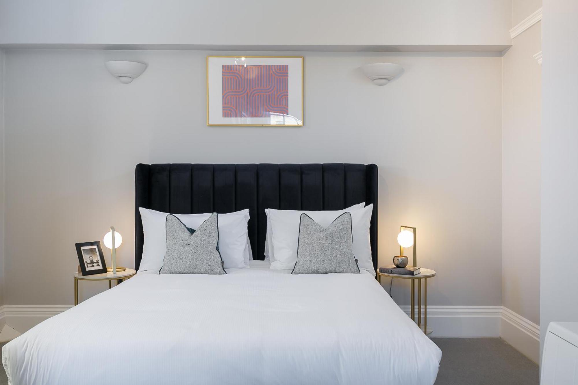 Urban Chic - Dorset Street *